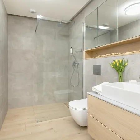 Prestige Dream 104 - Tuz Przy Plazy, Z Widokiem Na Morze, Parkingiem I Wifi W Cenie Pobytu - Easy-rent Pobierowo